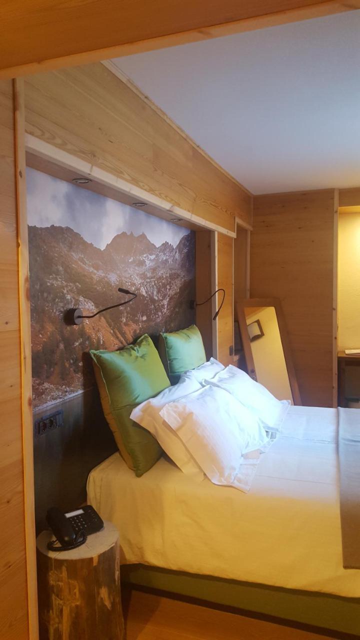 Hotel Castor Champoluc Bagian luar foto